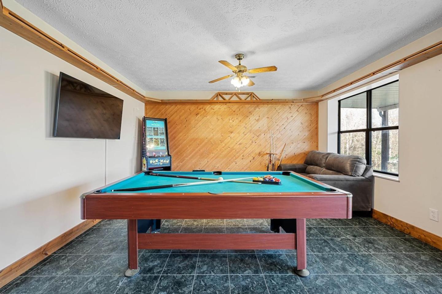 Dog Friendly! Views! Hot Tub! Close To Pf! Gsmnp سيفيرفيل المظهر الخارجي الصورة