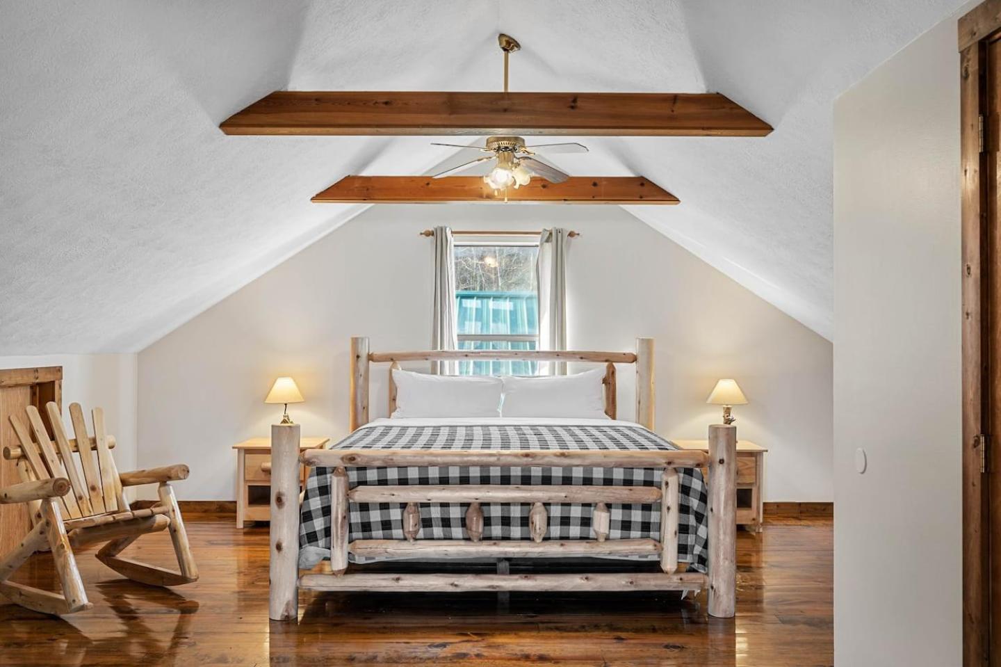 Dog Friendly! Views! Hot Tub! Close To Pf! Gsmnp سيفيرفيل المظهر الخارجي الصورة