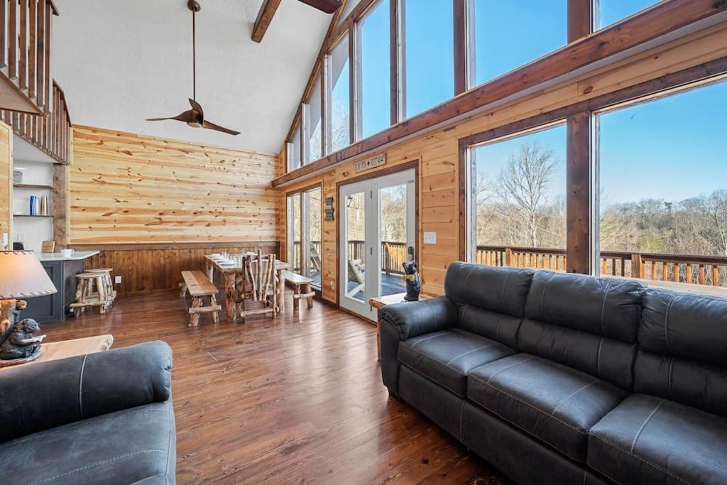 Dog Friendly! Views! Hot Tub! Close To Pf! Gsmnp سيفيرفيل المظهر الخارجي الصورة